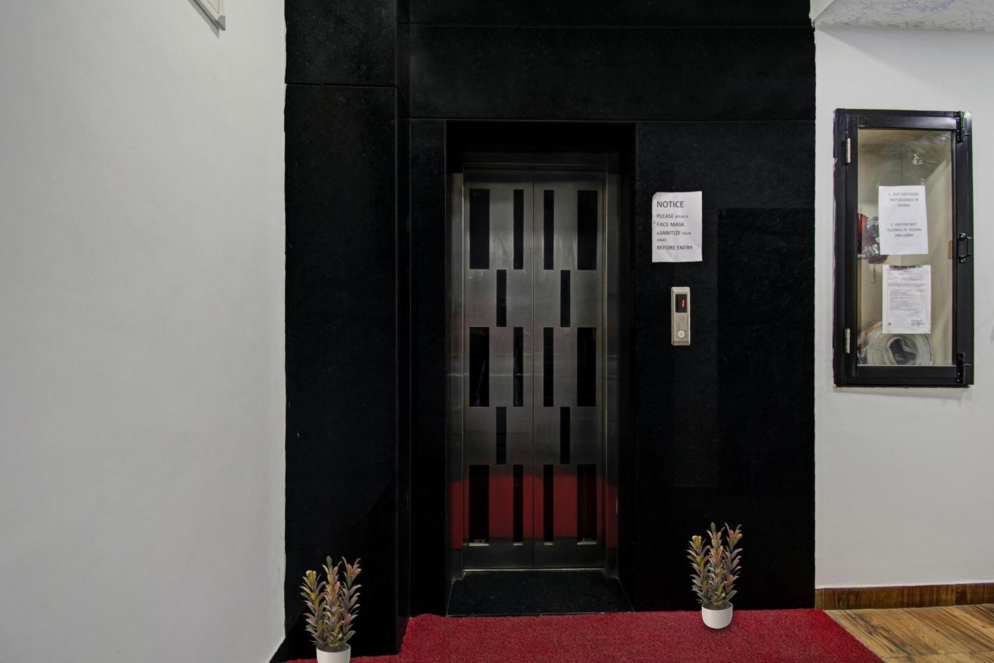Townhouse The Lotus Hotel Jaipur Exterior photo