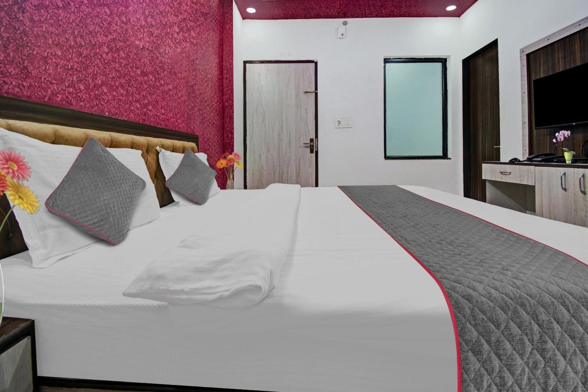 Townhouse The Lotus Hotel Jaipur Exterior photo